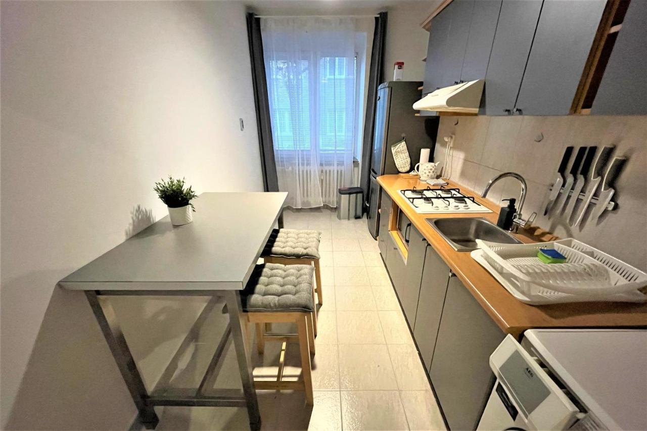 Apartment Helen - Old Town, Ac براتسيلافا المظهر الخارجي الصورة